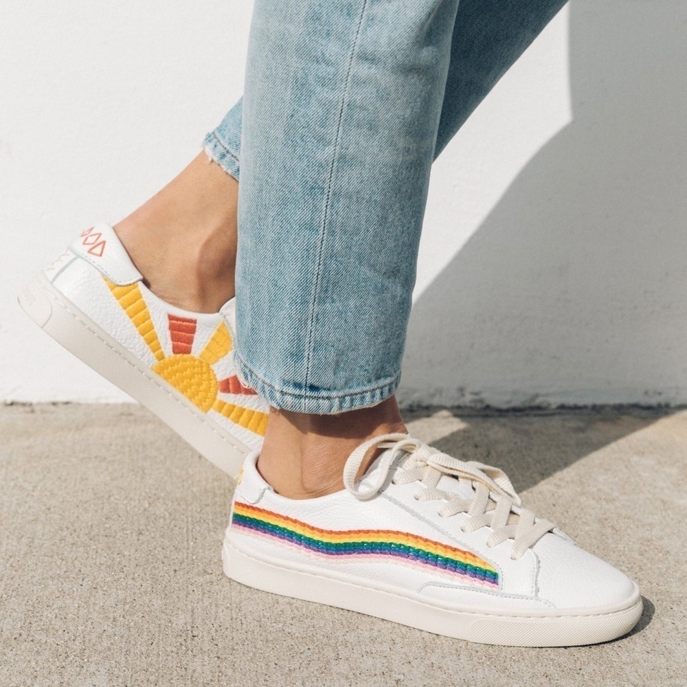 Soludos Rainbow Wave Embroidered White Leather Good Vibes Sneaker Size 7.5